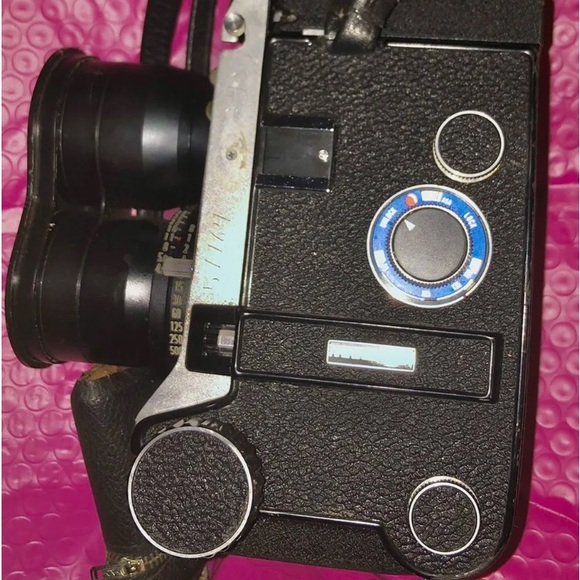 Mamiya C330 Pro Medium Format Film Camera with 135mm Lens And Focusing Thing - Picture 4 of 16